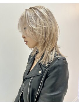 ケンジ 横浜(KENJE) ボブ/顔周りレイヤー/ウルフカット/ブリーチ/ダブルカラー/横浜