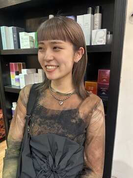ヘアーアンドファッションシオミエイチ (hair＆fashion shiomi H) 柔らかミルクティーベージュ