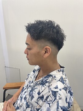 シードバイシャムロック(SEED by Shamrock) 【スキンフェード×ツイストパーマ】