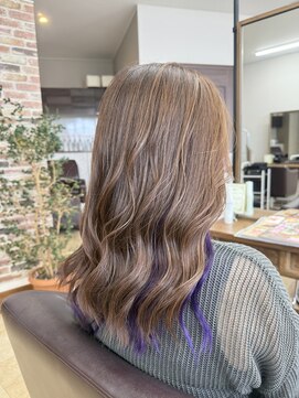 トップスタイル リッチ オシャレを楽しみたい方必見　インナーカラー