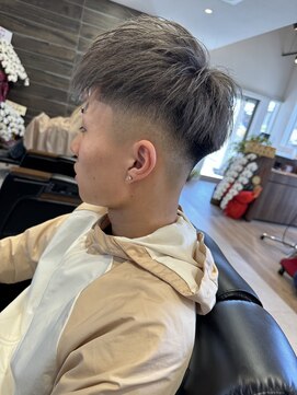 タカギ(TAKAGI) ミルクティースキンフェードツーブロック