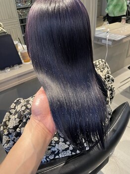 snsでも人気の圧倒的艶がでる縮毛矯正＊お客様一人ひとりの髪質に合わせた薬剤を使用します★