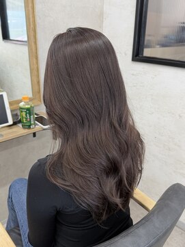 ユエ(YUE) ラベンダーベージュ/レイヤーカット/透明感カラー