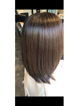 サロンドエスダッシュ(Salon de S')の写真/柔らかな質感、髪質改善ネオメテオウルツヤで叶う、驚くほど美しいストレートヘア◎