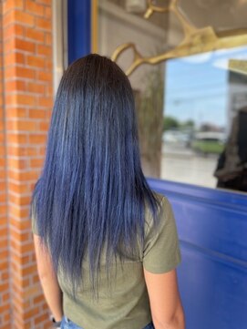 ボヌール ヘアーワークス(Bonheur hair works) LongLayerStyle×NavyBlue×髪質改善