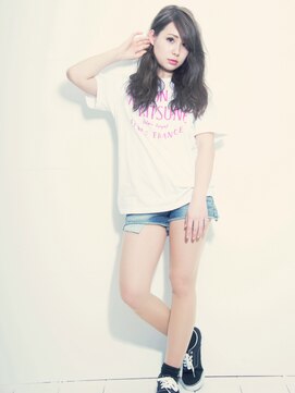 フローレント(florent) ラフなウェーブ＆耳掛けカジュアルロング２