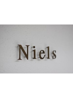 ニールス(Niels)