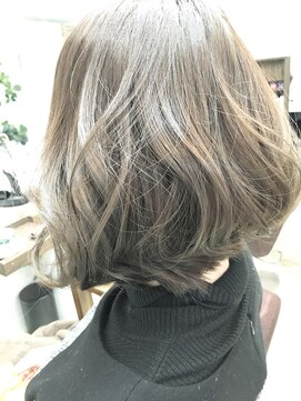 プリーモ ヘアー レガロ(Primo hair REGALO) 【REGALO】グレージュハイライト×寝ぐせ風ボブ