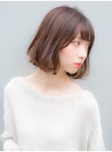 抜け感あるボブスタイル