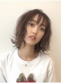 スイング毛先が導く色気と可愛さの絶妙バランス