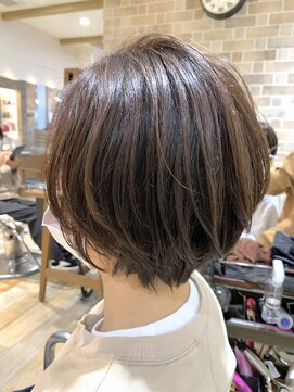 ネオリーブエム(Neolive em;) クセを活かしたボブスタイル☆