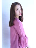 アッシュブラウンの大人かわいいブランジュ小顔くびれセミディ