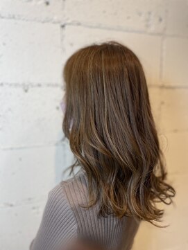 ヘアー ルシア(hair lucia) 明るめヌーディベージュ