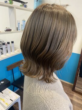 キキヘアメイク(kiki hair make) ハイトーンオリーブグレージュ