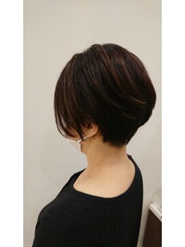 レナークルグラン(LENAHC Le grand) 丸みショート