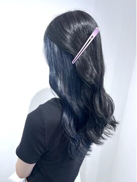 クアトログランシュ 水戸店(QUATRO×GranCieux) インナーカラー×ネイビーブルー【水戸/インナーカラー】