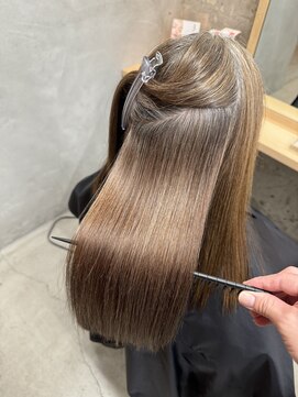 リタ 枚方(Rita) 20代30代大人可愛い髪質改善小顔艶感ミディミルクティーブラウン