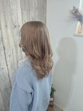 ボンズ(Bonds) ミルクティーカラー