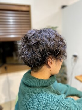 ミオ(mio) センター分けマッシュ×スパイラルパーマ