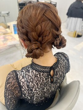 マリアバイアフロート(Maria by AFLOAT) 【山田】編み込みツインシニヨン　結婚式ヘアヘアアレンジ