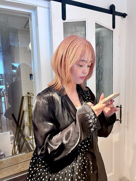 ハク アトリエ(HaKU atelier) ピンクベージュ/ハイトーン/鎖骨ミディアムヘア/レイヤーカット