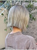 ホワイトベージュ/ブロンド切りっぱなしボブ/横浜
