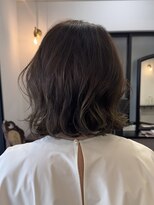 パレータ(PALETA)&nbsp;オリーブベージュ切りっぱなしボブ