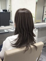 ソウ 奥沢店(Sou)&nbsp;重さを感じさせない大人女性の白髪ぼかしロング