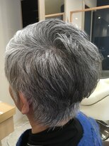 ヘアサロンアンドヘアメイクディー(hair salon hair make D)&nbsp;仙台D　レイヤーボブ レイヤーカット【グレイ】ナチュラルボブ