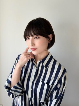 エデュコスゥリール(educo per sourile) サイドバングがポイント耳掛けショートボブ【自由が丘】