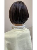 ショートボブ