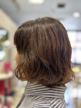 ボザァル(BEAUX ARTS) ゆるカール×甘辛ボブでおでかけ