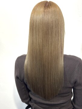 オルフェ(ORPHE) 【艶やか明るめ赤み消しベージュ】