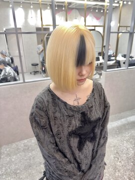 ロンド レア 天神大名店(Lond Le’a) ホワイトブロンド/イメチェンヘアスタイル/髪質改善/外ハネボブ