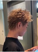 スパイキーショートツイストスパイラルパーマ短髪ツーブロック