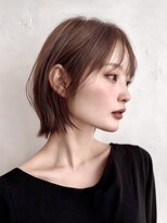 ボタン(botan)&nbsp;「質感で魅せる。大人の品と色気を宿すコンパクトボブ。」