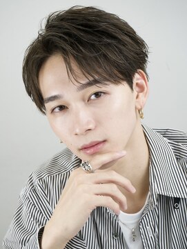 ニュアンスアップバング毛流れショート刈り上げツーブロック