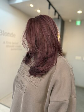 ブロンド(Blonde) ミディアムレイヤー　ピンクラベンダー