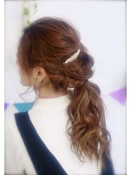 ヘアメイクサロンシャルメ(Hair Make Salon CHARMER) 結婚式☆二次会★ラフな大人ポニーテールヘアセット