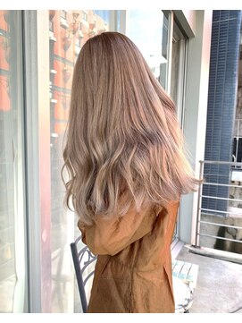 シィーム(cime) ハイトーンカラー　ハイトーンロング　ブリーチカラー