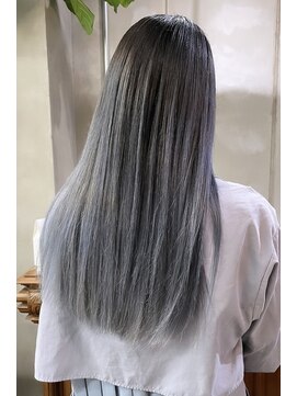 ザ デイ(THE DAY) ブルーカラーのバレイヤージュ