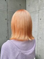 オーガニック ライフ 若葉 鶴ヶ島(organic+life) 20代30代外ハネハイトーンブリーチカラーオレンジ肩ライン耳掛け