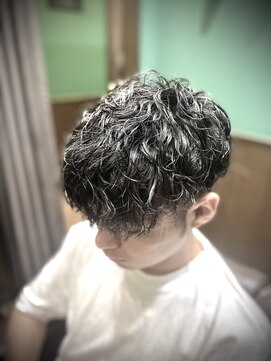 ヒロギンザバーバーショップ 丸の内店(HIRO GINZA BARBER SHOP) 波巻きスパイラルパーマ