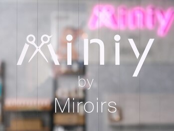 Miniy by Miroirs【ミニィバイミラーズ 】