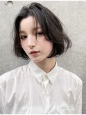 切りっぱなしボブミニボブショート前下がりパーマ前髪なし