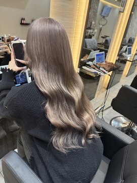 ラピス 大阪アメ村店(Lapis) 定番艶感グレージュ