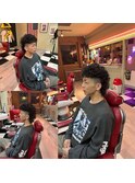 -80's American barber shop-