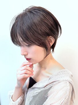 ミズチャーム(Ms.CHARM) ショートカット/顔周りカット/オリーブベージュ/レイヤーカット