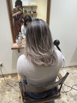 リフル 八王子(RIFULL)&nbsp;ハイライト　バレイヤージュ　ショート　レイヤー　髪質改善