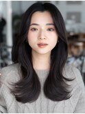 フェミニンロング大人かわいいぱっつん前髪レイヤーカット小顔